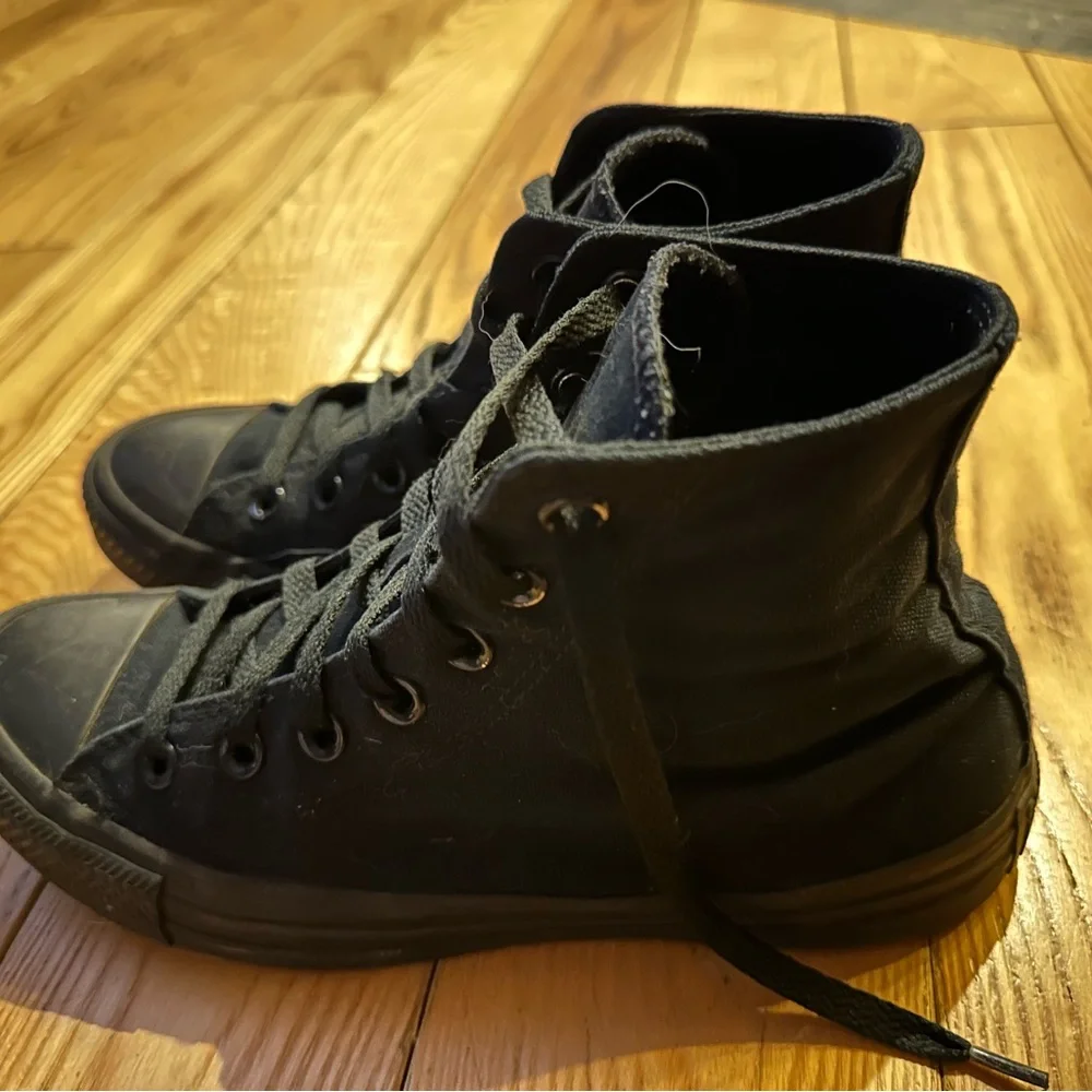 All-Black High Top Converse Chuck Taylor all star women’s size 8 Canvas Sneakers - Picture 3 of 8